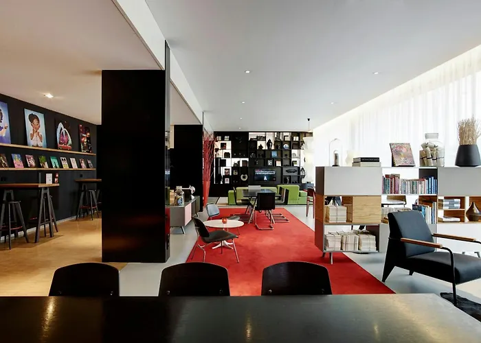 Citizenm Schiphol Airport Hotel
